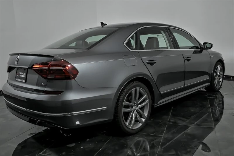 2017 Volkswagen Passat - Image 10 of 21