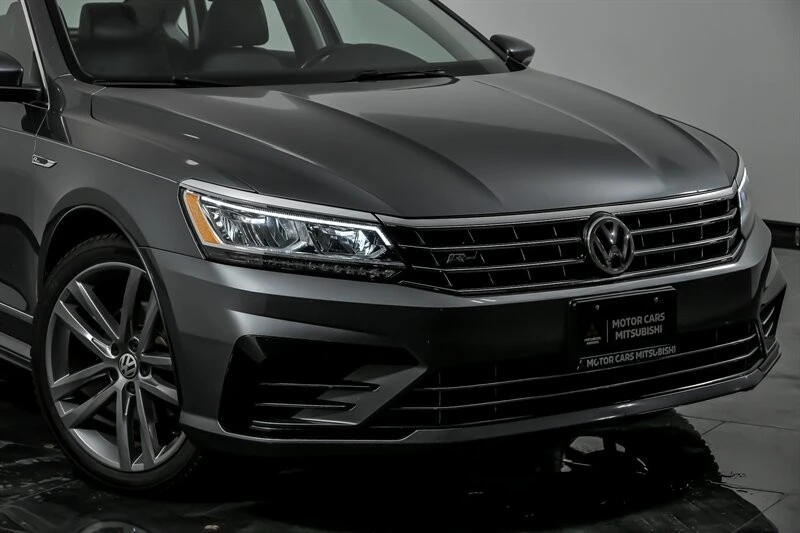 2017 Volkswagen Passat - Image 2 of 21