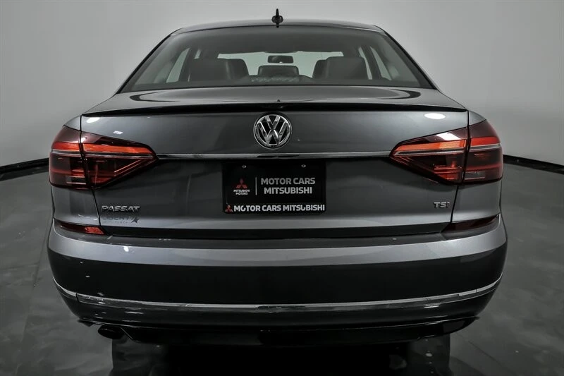 2017 Volkswagen Passat - Image 9 of 21