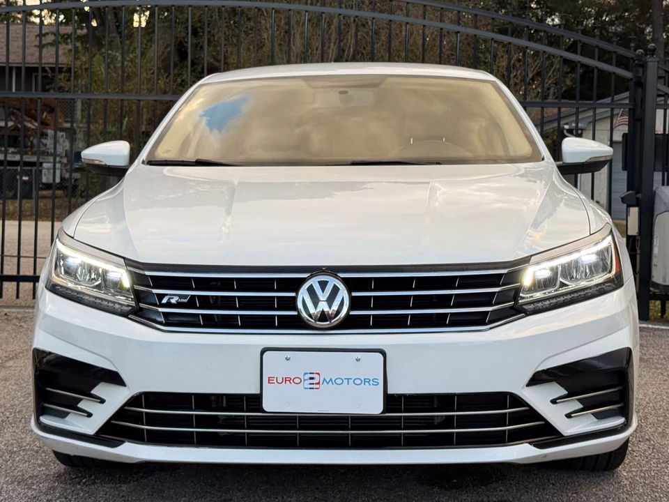 2017 Volkswagen Passat - Image 2 of 12