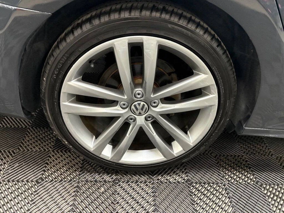 2017 Volkswagen Passat - Image 17 of 21