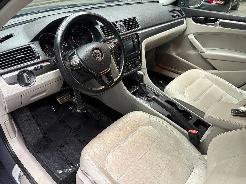 2017 Volkswagen Passat - Image 21 of 21