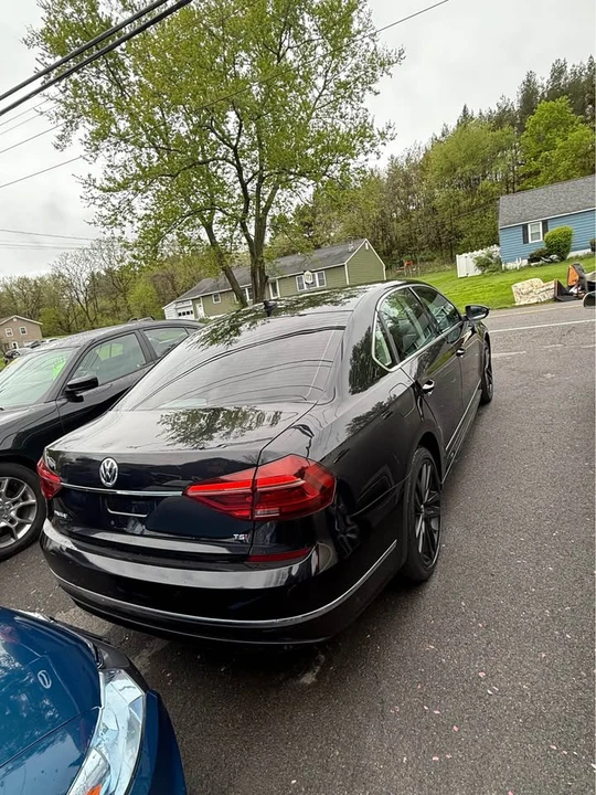 2017 Volkswagen Passat - Image 2 of 5