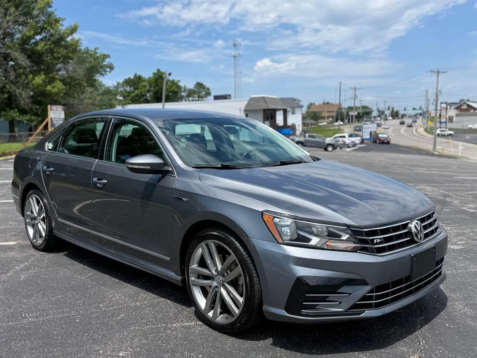 2017 Volkswagen Passat - Image 4 of 15