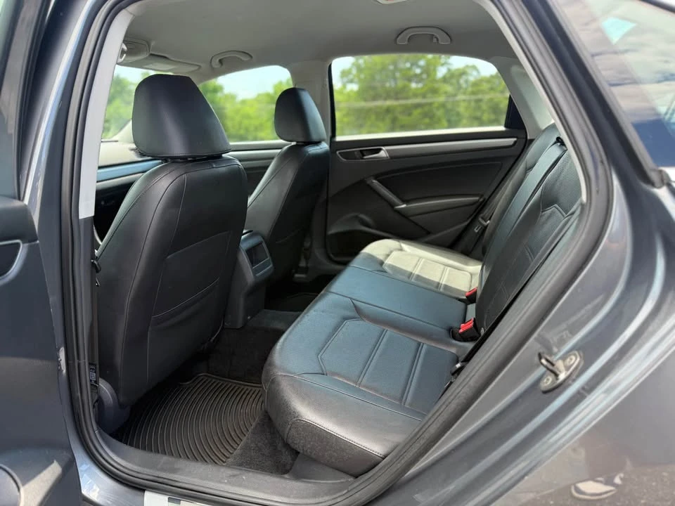 2017 Volkswagen Passat - Image 13 of 15