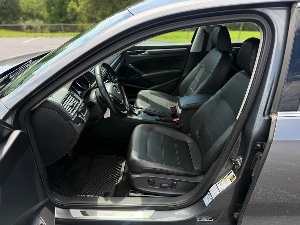 2017 Volkswagen Passat - Image 9 of 14