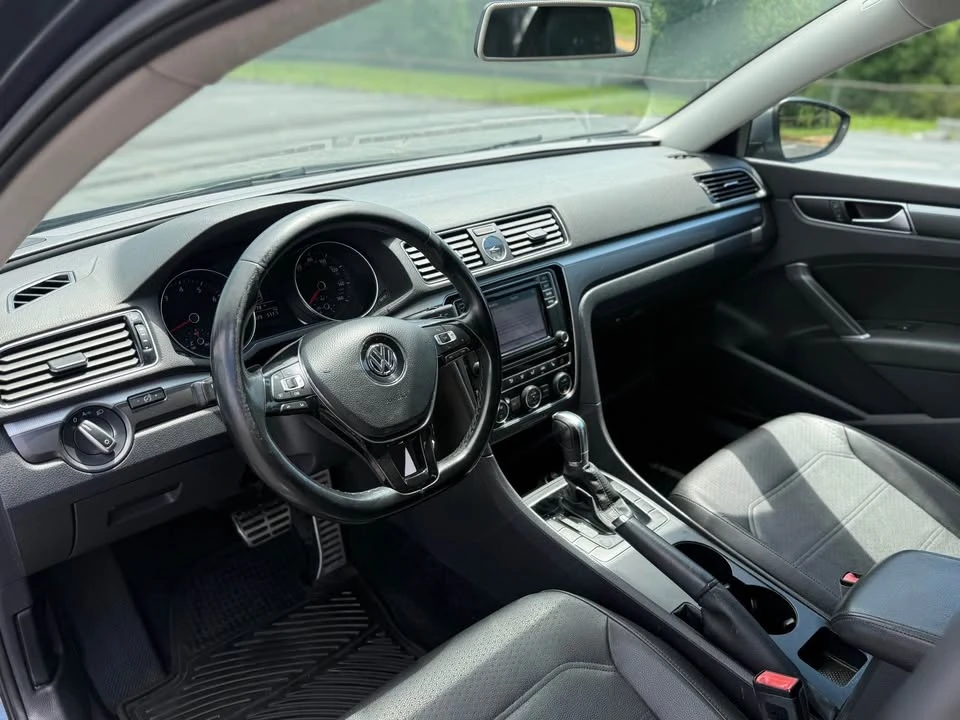 2017 Volkswagen Passat - Image 10 of 14
