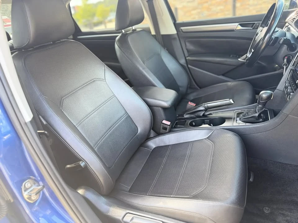 2017 Volkswagen Passat - Image 17 of 20