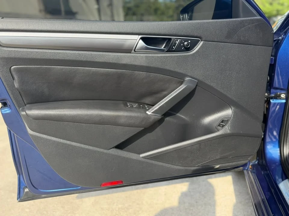 2017 Volkswagen Passat - Image 9 of 20