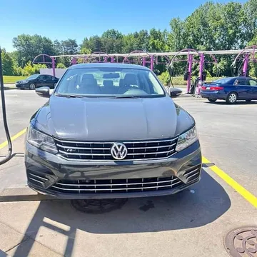 2017 Volkswagen Passat 1.8T R-Line Sedan 4D