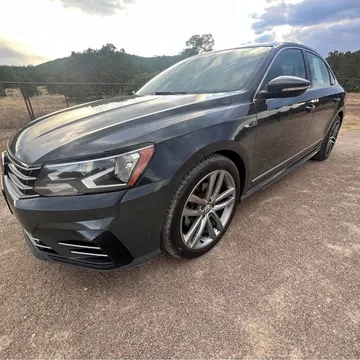 2017 Volkswagen Passat 1.8T R-Line Sedan
