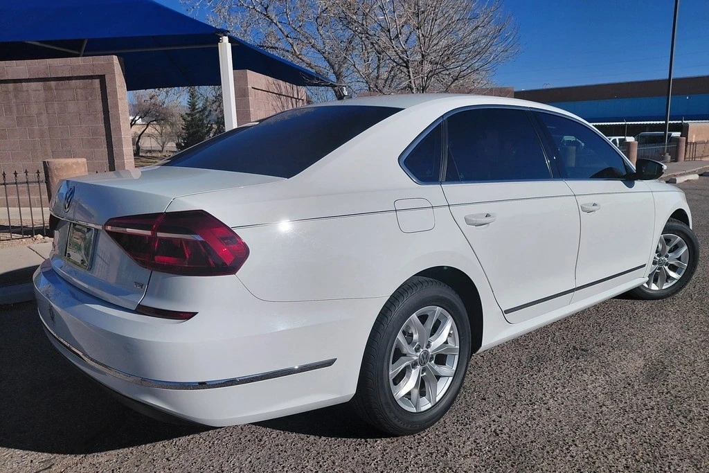 2017 Volkswagen Passat - Image 7 of 21