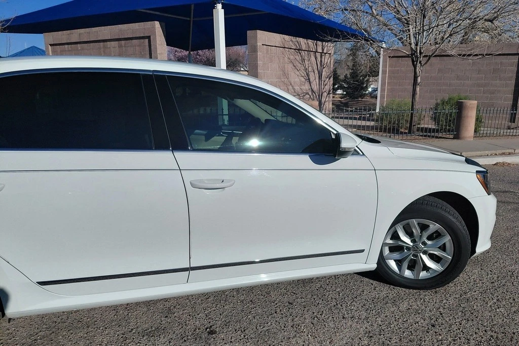 2017 Volkswagen Passat - Image 8 of 21