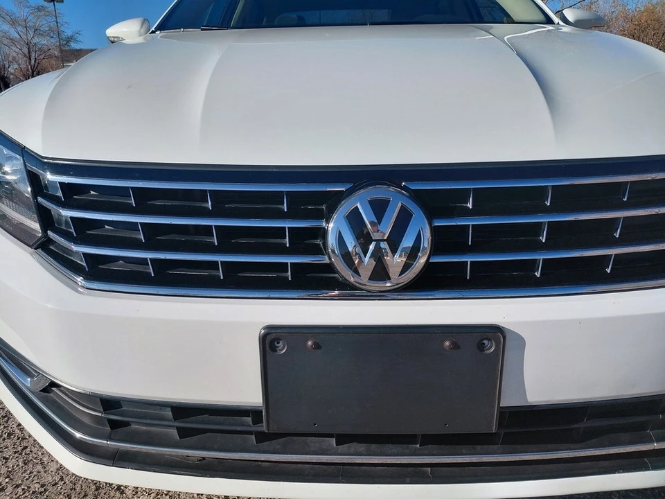 2017 Volkswagen Passat - Image 18 of 21