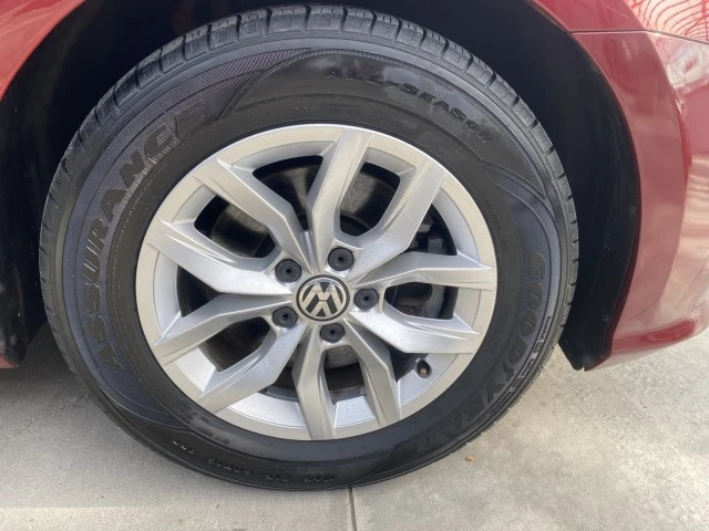 2017 Volkswagen Passat - Image 17 of 21