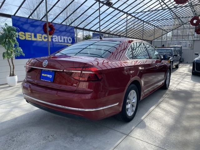 2017 Volkswagen Passat - Image 7 of 21