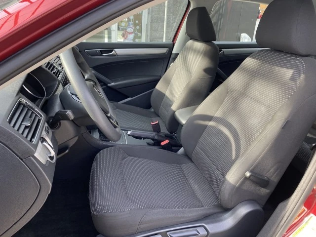2017 Volkswagen Passat - Image 20 of 21