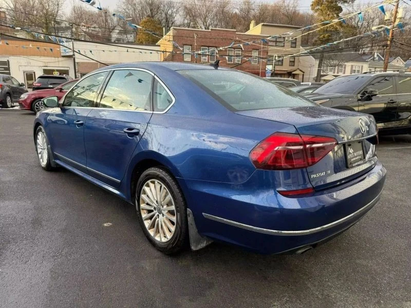 2017 Volkswagen Passat - Image 9 of 12
