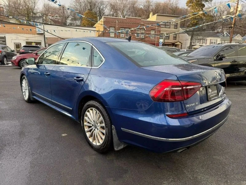 2017 Volkswagen Passat - Image 9 of 12