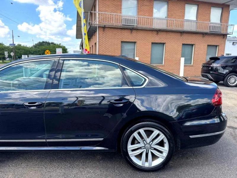 2017 Volkswagen Passat - Image 9 of 12