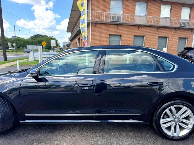 2017 Volkswagen Passat - Image 8 of 12