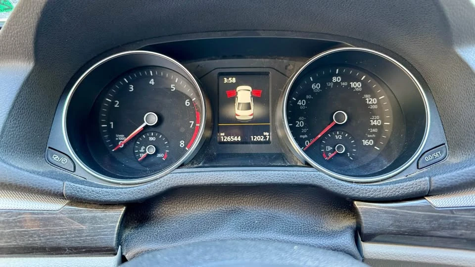 2017 Volkswagen Passat - Image 8 of 10