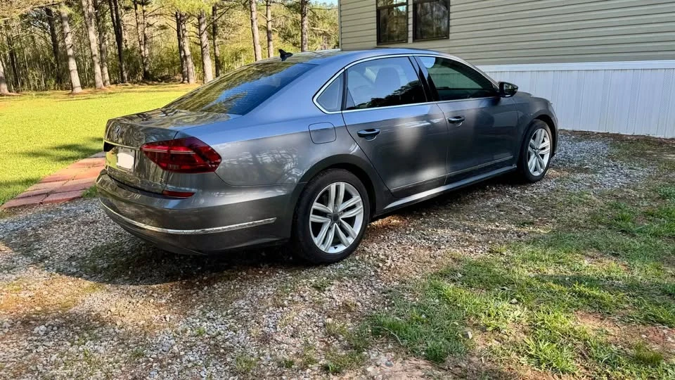 2017 Volkswagen Passat - Image 3 of 10