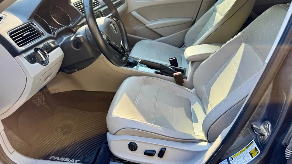 2017 Volkswagen Passat - Image 6 of 10