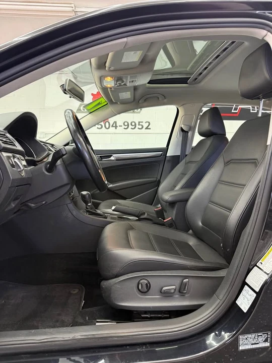 2017 Volkswagen Passat - Image 13 of 19