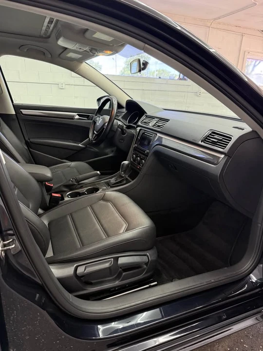2017 Volkswagen Passat - Image 11 of 19