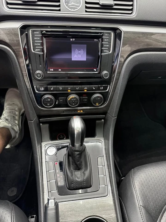 2017 Volkswagen Passat - Image 17 of 19