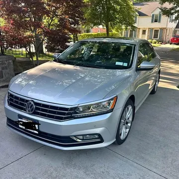 2017 Volkswagen Passat 1.8T SE Sedan 4D