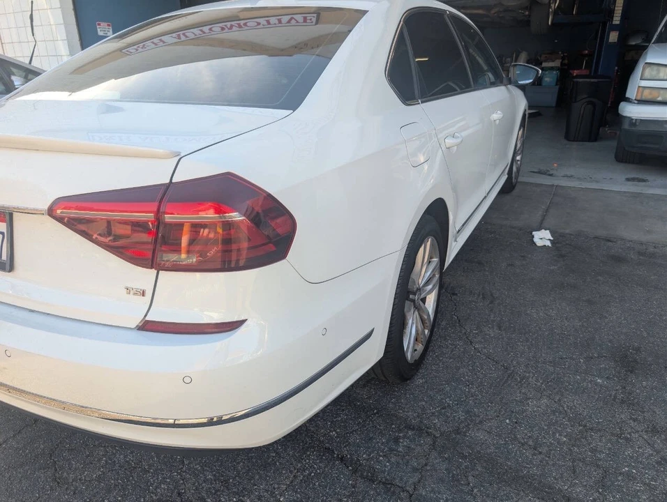 2017 Volkswagen Passat - Image 6 of 15