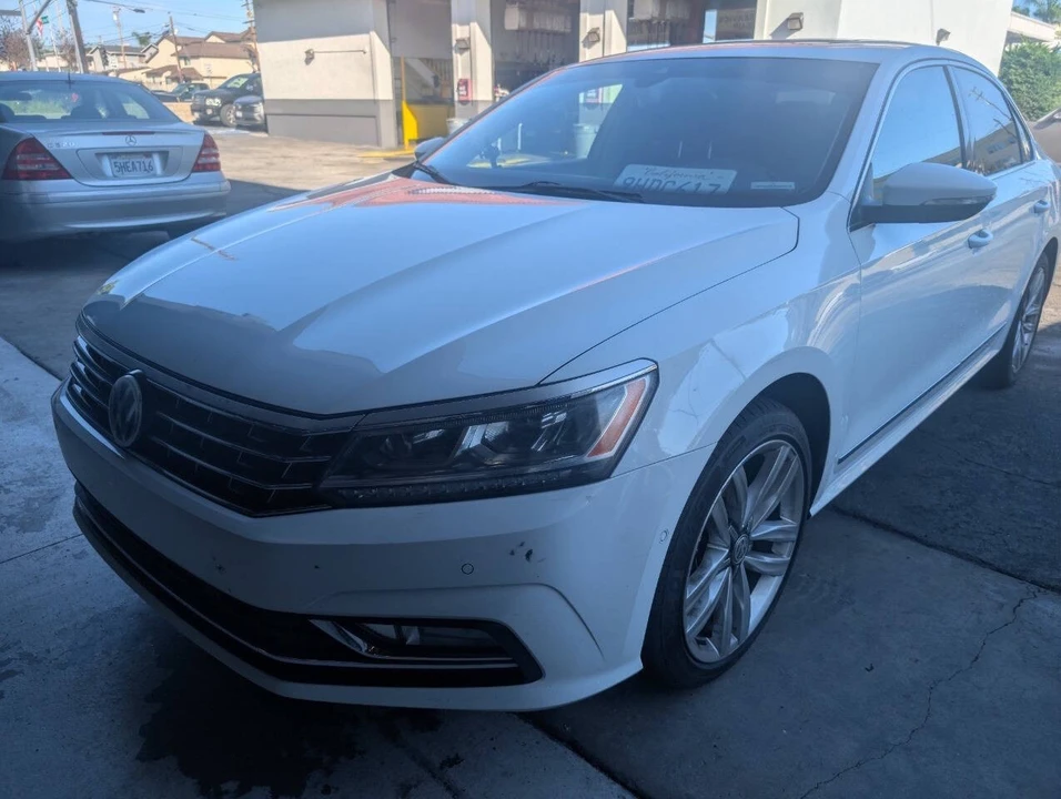 2017 Volkswagen Passat - Image 2 of 15