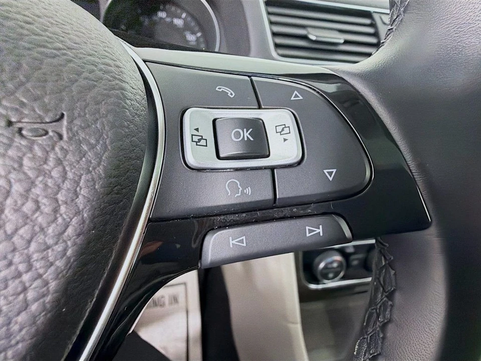 2017 Volkswagen Passat - Image 12 of 12
