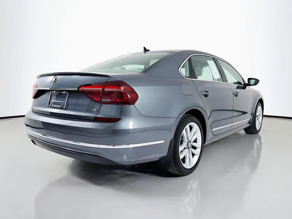 2017 Volkswagen Passat - Image 7 of 12