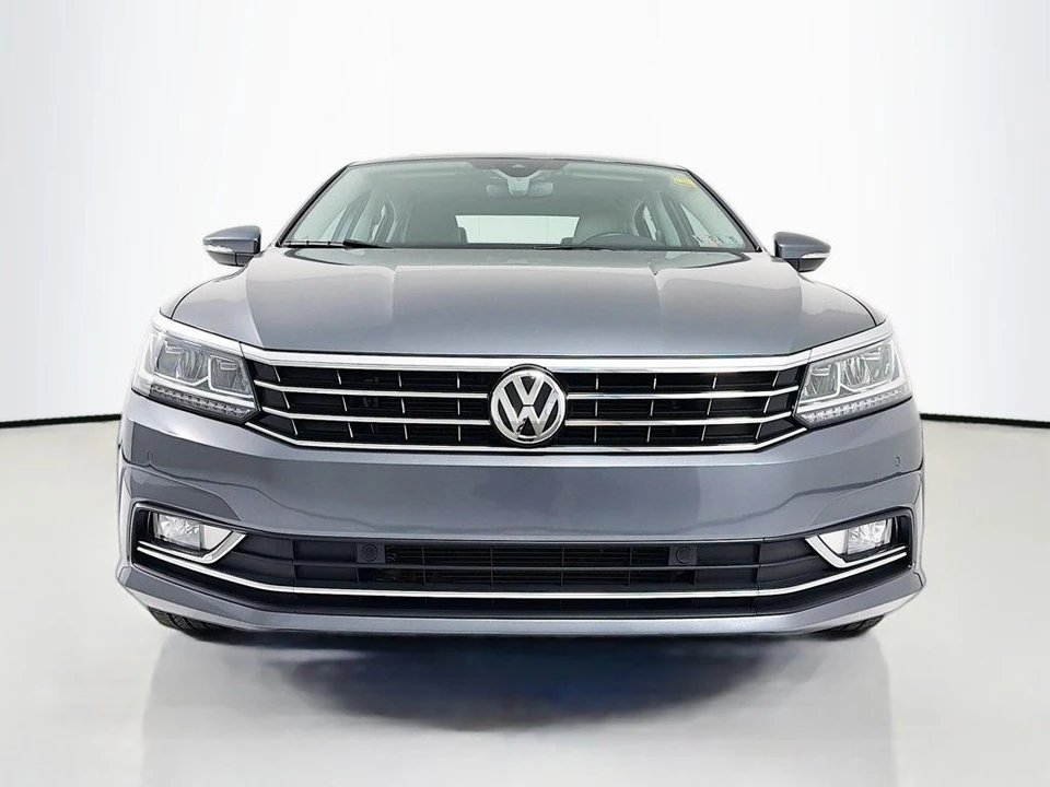 2017 Volkswagen Passat - Image 2 of 12