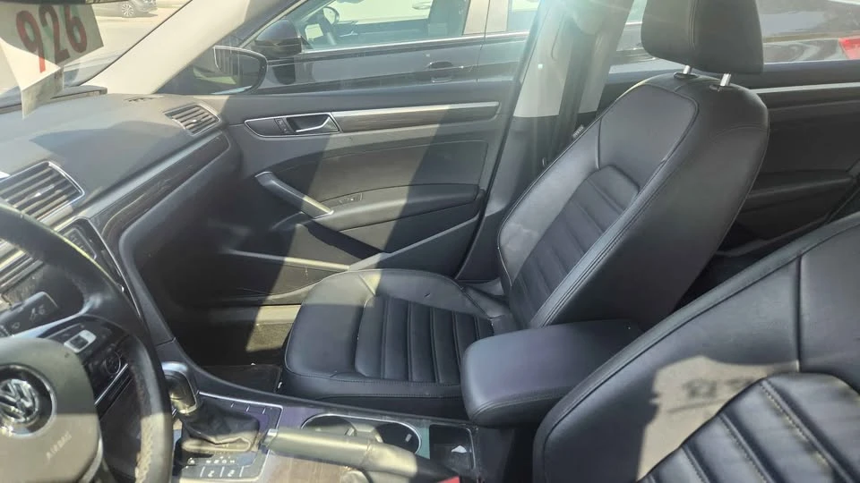 2017 Volkswagen Passat - Image 8 of 11