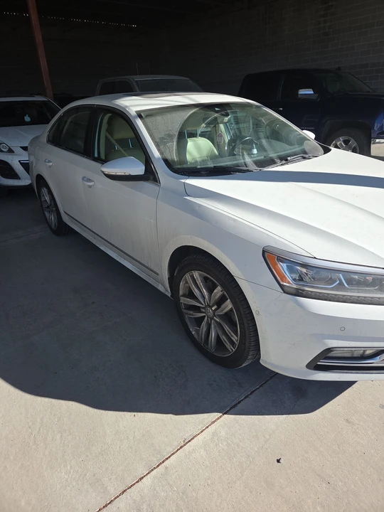 2017 Volkswagen Passat - Image 3 of 9