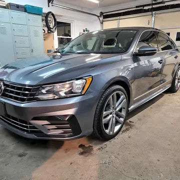 2017 Volkswagen Passat R-Line