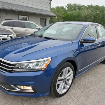 2017 Volkswagen Passat 1.8T SEL Premium
