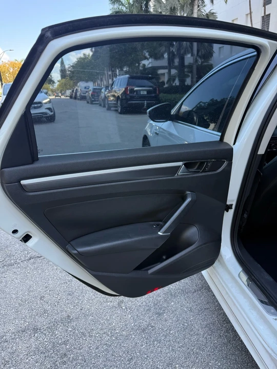 2017 Volkswagen Passat - Image 11 of 16