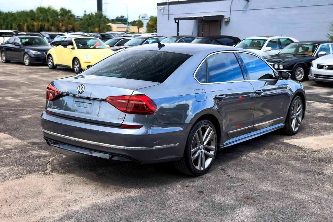 2017 Volkswagen Passat - Image 11 of 12