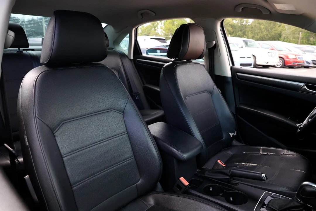 2017 Volkswagen Passat - Image 18 of 21
