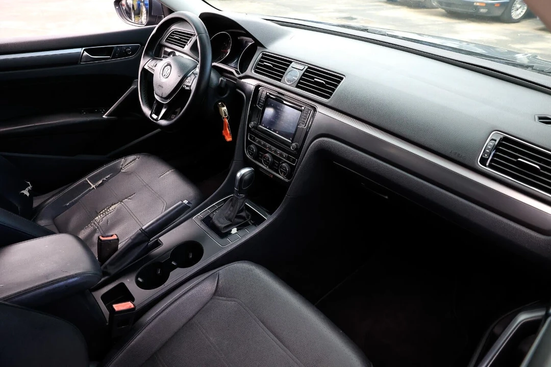 2017 Volkswagen Passat - Image 16 of 21