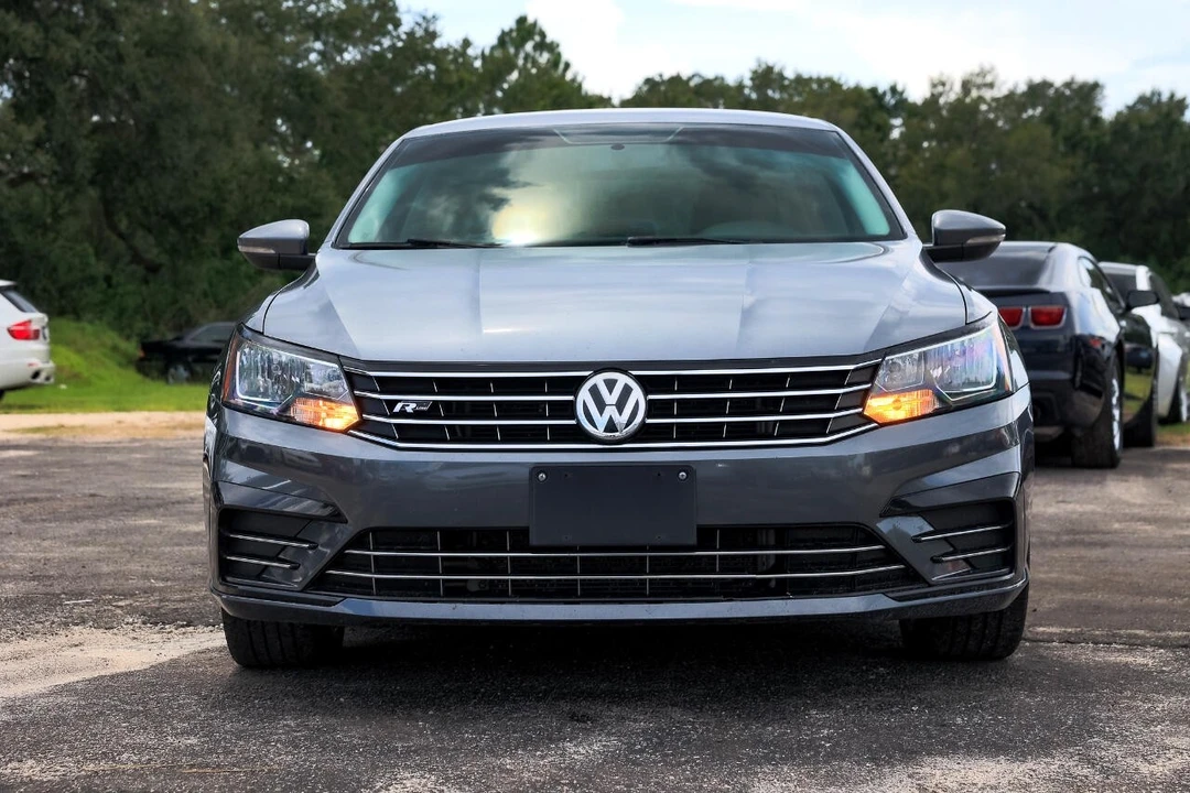 2017 Volkswagen Passat - Image 17 of 21