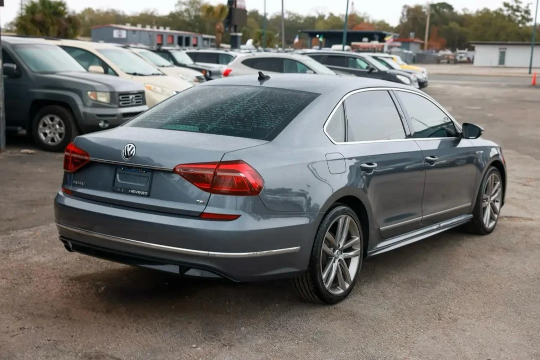 2017 Volkswagen Passat - Image 11 of 12