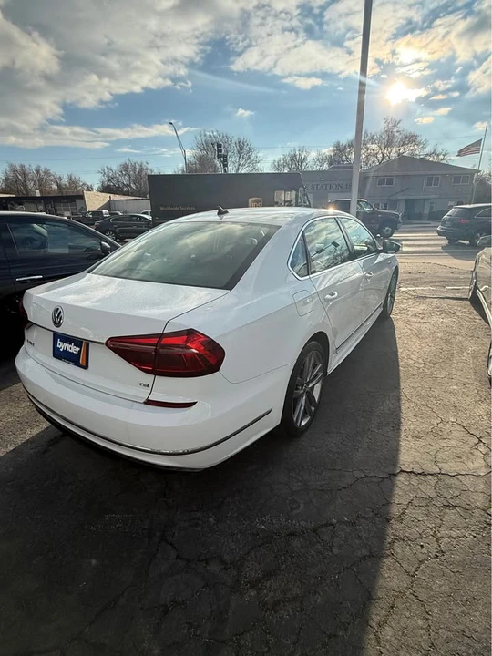 2017 Volkswagen Passat - Image 7 of 9
