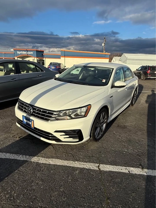 2017 Volkswagen Passat - Image 2 of 9