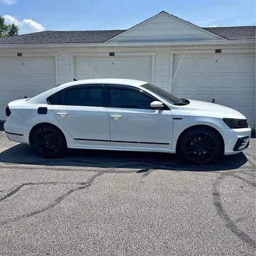 2017 Volkswagen Passat R-Line
